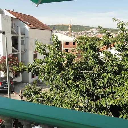 Apartments By The Sea Okrug Gornji, Ciovo - 11231 * Trogir