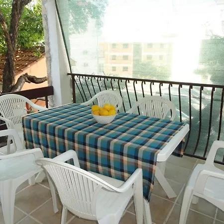 Apartment Apartments By The Sea Okrug Gornji, Ciovo - 11231 *